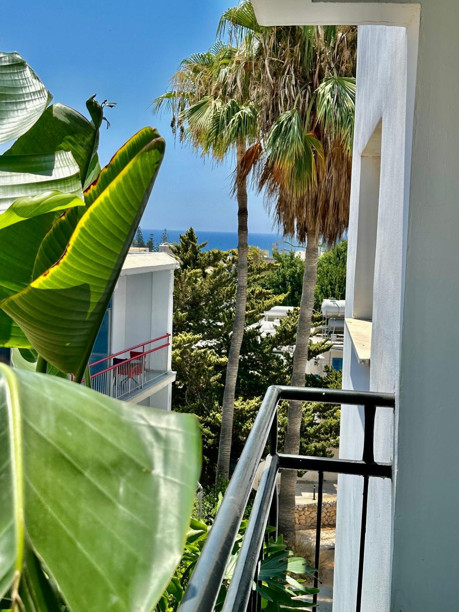 Flat In The Heart Of Ayia Napa/Центр Айя Напы Apartamento Exterior foto